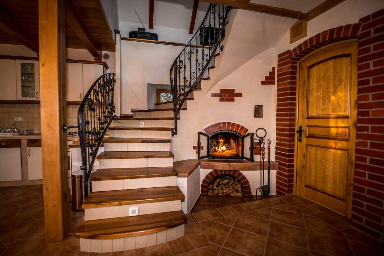 Vineyard Cottage Vina In Medu Trebelno Bagian luar foto